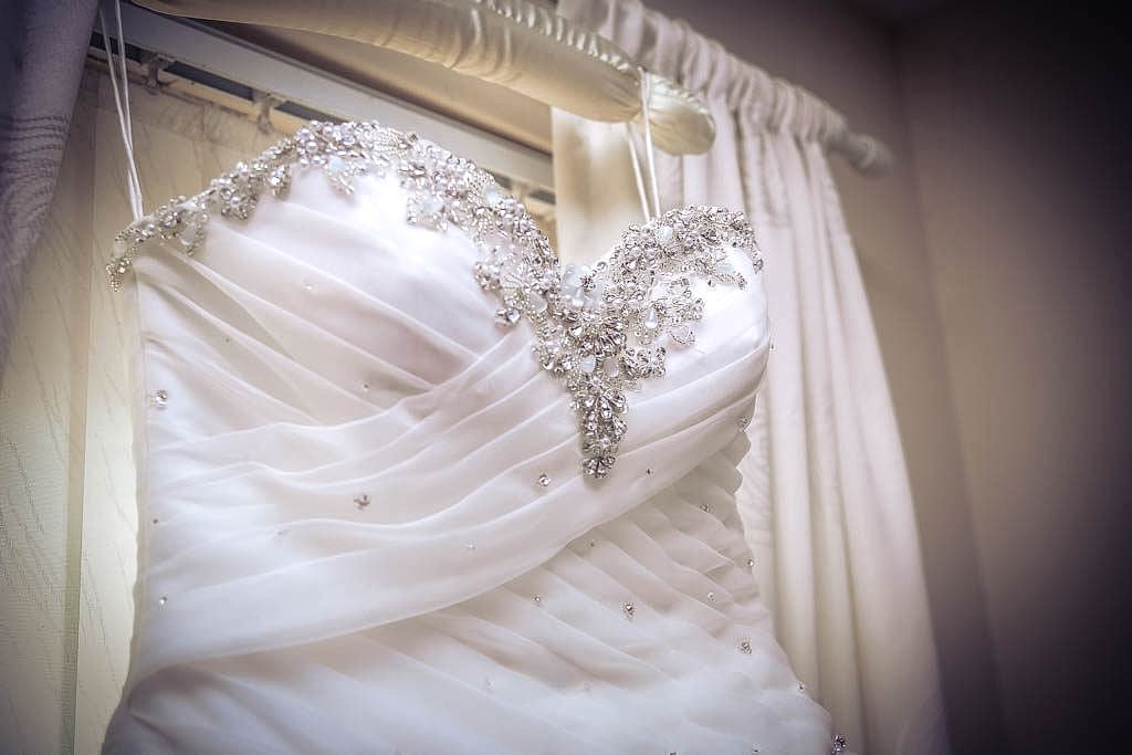 wedding photographer photography liverpool north west southport merseyside cheshire natural style bouquet blue and white dress