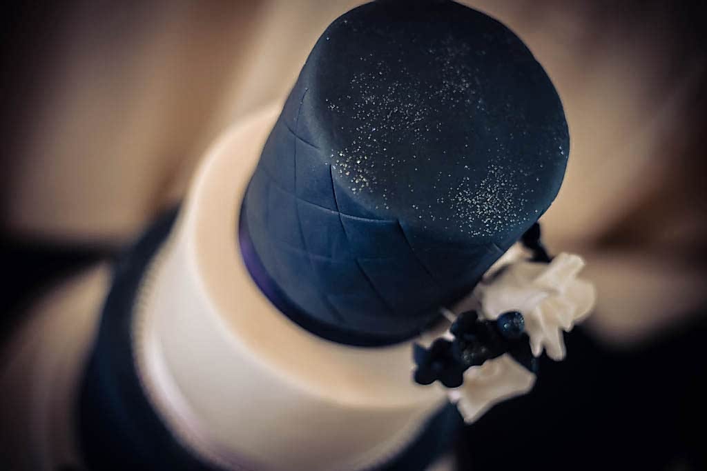 wedding photographer photography liverpool north west southport merseyside cheshire natural style love first look cake