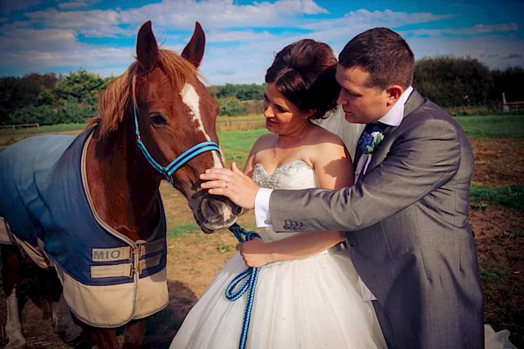 wedding photographer photography liverpool north west southport merseyside cheshire natural style love family warren farm formby field sky kiss