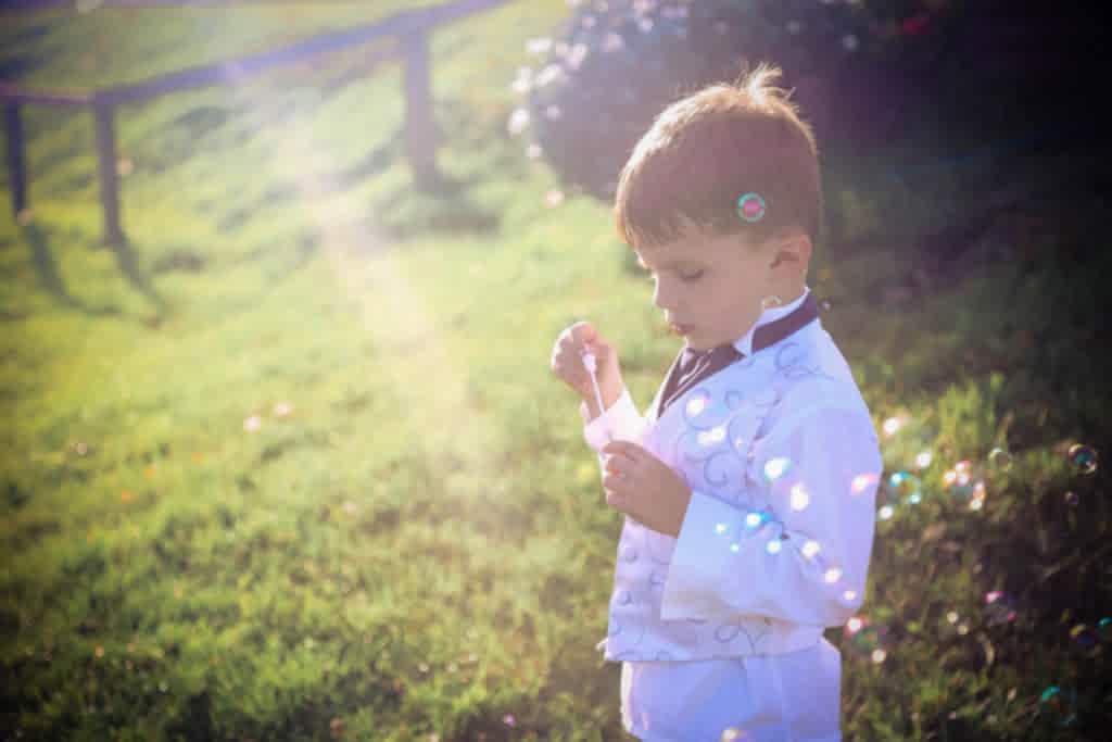 wedding photographer photography liverpool north west southport merseyside cheshire natural style love family warren farm formby child son bubbles