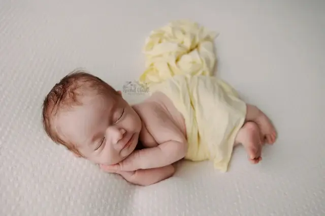 Sunshine baby ☀ I love adding bits of colour to sessions, especially now that spring is just around the corner!🌼

Remember there is £30 off all March baby photoshoots so please contact me to book in on this special offer for my 30th birthday before they're all booked up! 

#liverpoolbaby #liverpoolbabyphotographer #liverpoolnewbornphotos #liverpoolnewbornphotographer #liverpoolnewbornstudio #crosby #maghull #formby #duemarch2025 #duespring2025