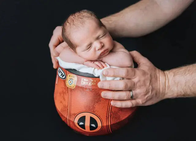 When daddy is into his motorbikes 🏍️

I am always open to requests and will try my best to achieve your visions where possible for your newborn shoot 🥰

Now taking bookings for babies due May-Sep 2025 😊

#liverpoolnewbornstudio #liverpool #newbornphotos #liverpoolphotographer #liverpoolbabyphotographer #liverpoolnewbornphotographer
