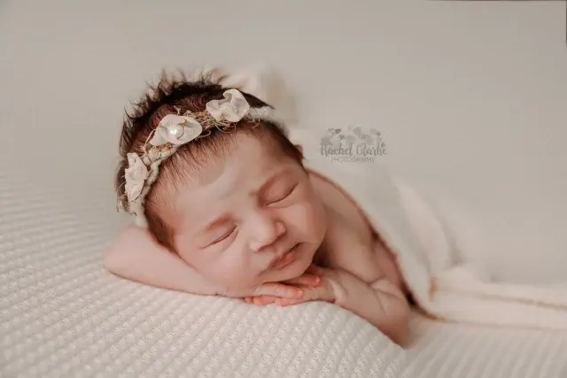 This little miss made us earn these sleepy photos 😅

Not pictured: the outfit changes, many milk breaks, and a VERY determined little babe who finally gave in to the nap.
But these peaceful moments? Always worth the wait 💛

I don't rush newborn sessions, they are baby led and take as long as they take. A lot of the time is spent settling your little one so that they are nice and content when we are posing them 😊

I consider myself somewhat of a pro at settling babies, but I am always keen to hear new tips! What worked best to settle your little one in those early days?

#NewbornPhotography #NewbornPhotographer #NewbornSession #liverpoolnewbornphotographer  #liverpoolbabyphotos  #liverpoolnewbornshoot  #newbornphotoshootliverpool